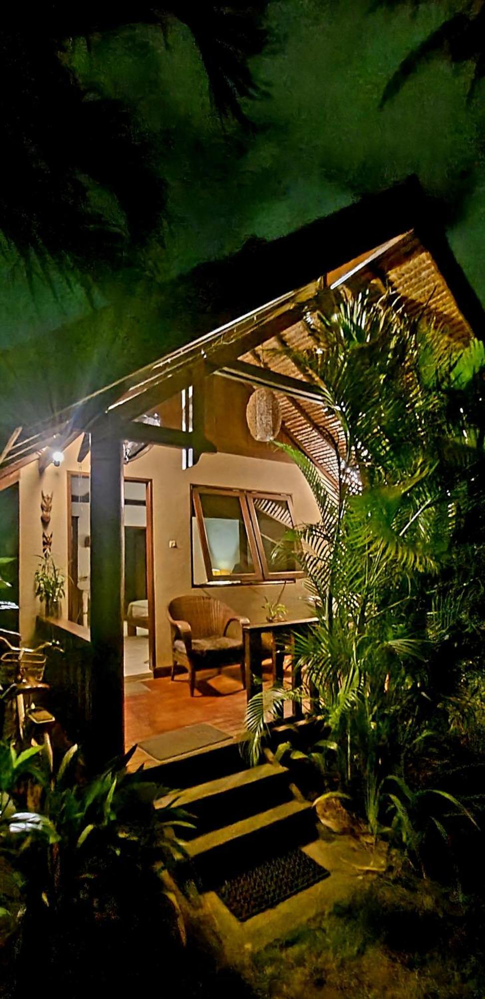 Rumah Sunyi Gili Trawangan Buitenkant foto
